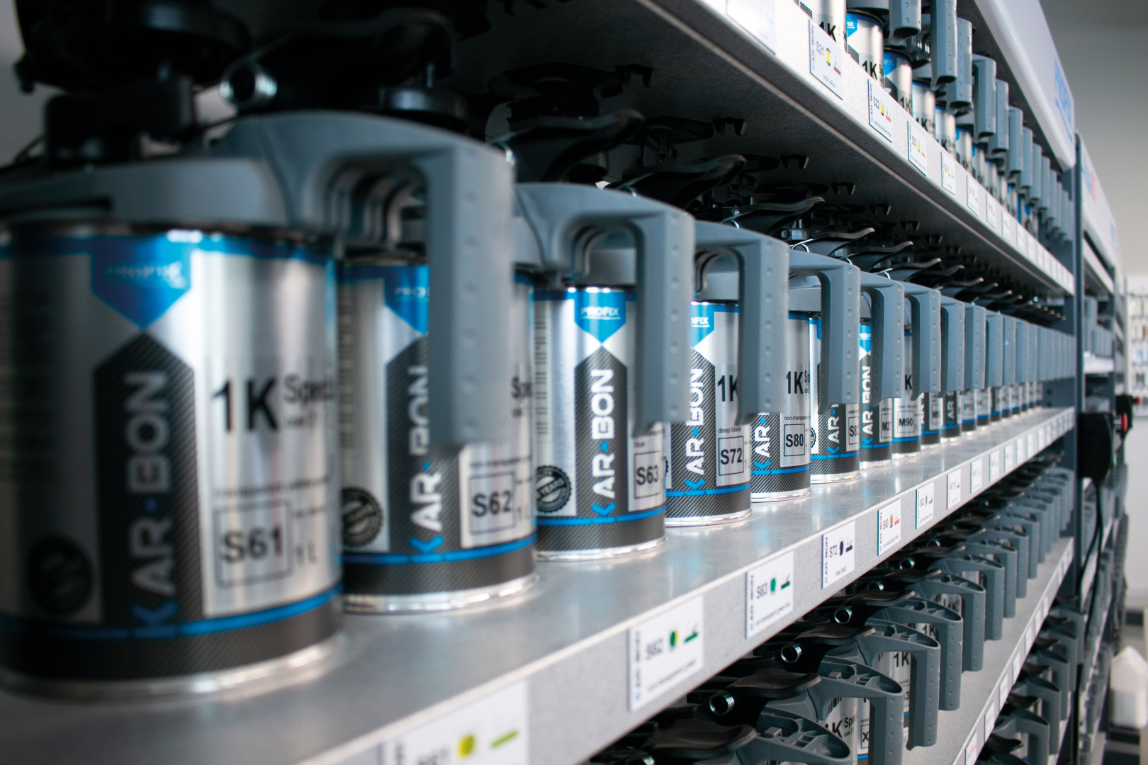 mieszalnik z pigmentami Kar-bon Profix